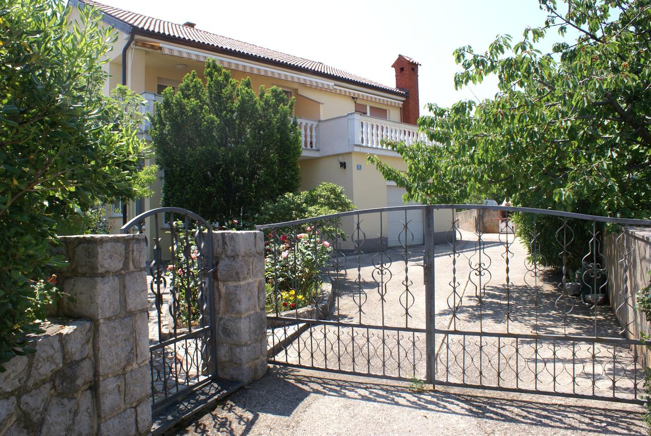 Apartments Nikola Krk Town Esterno foto
