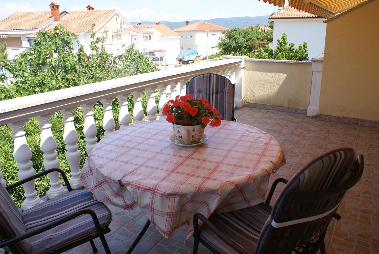 Apartments Nikola Krk Town Esterno foto