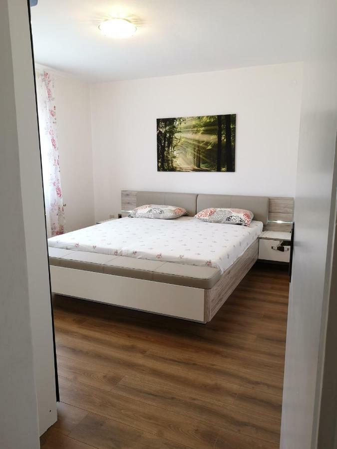 Apartments Nikola Krk Town Esterno foto