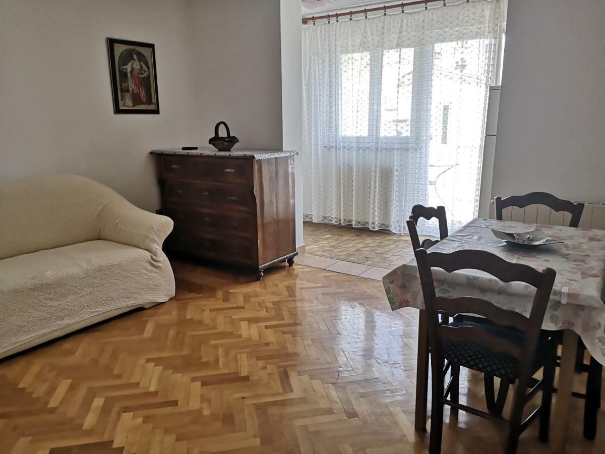 Apartments Nikola Krk Town Esterno foto